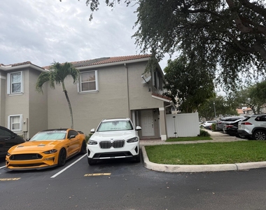5362 Sw 125th Avenue - Photo Thumbnail 1