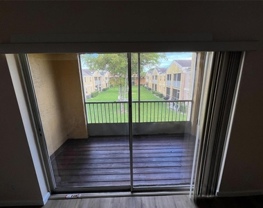 2431 Nw 56th Avenue - Photo Thumbnail 13