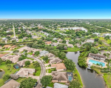 1343 Shoreline Circle - Photo Thumbnail 35