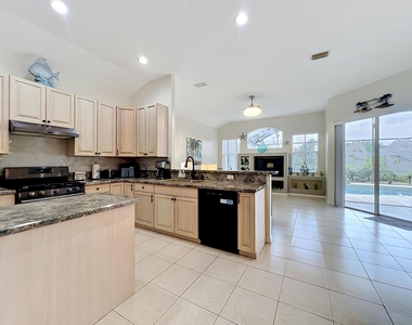1343 Shoreline Circle - Photo Thumbnail 21