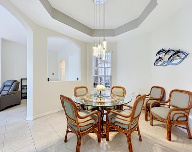 1343 Shoreline Circle - Photo Thumbnail 15