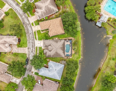 1343 Shoreline Circle - Photo Thumbnail 37