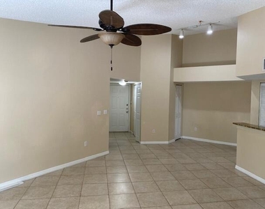 1700 S Crestwood Ct S - Photo Thumbnail 14