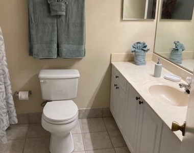 1700 S Crestwood Ct S - Photo Thumbnail 17