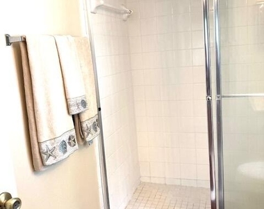 1700 S Crestwood Ct S - Photo Thumbnail 1