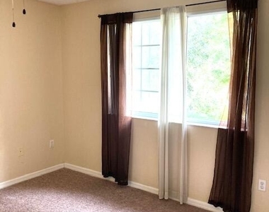 1700 S Crestwood Ct S - Photo Thumbnail 5
