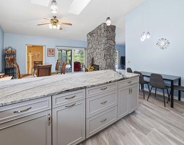 191 Parkwood Drive - Photo Thumbnail 6