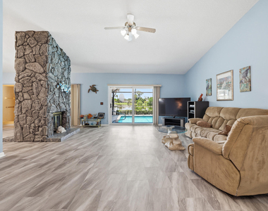 191 Parkwood Drive - Photo Thumbnail 2