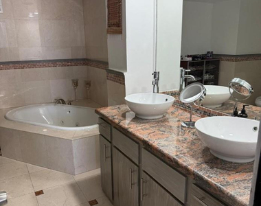 1833 S Ocean Drive - Photo Thumbnail 5