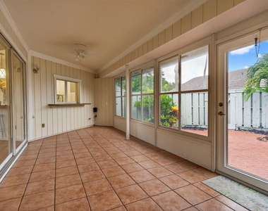 1127 E Seminole Avenue - Photo Thumbnail 30