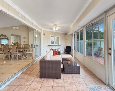 1127 E Seminole Avenue - Photo Thumbnail 26