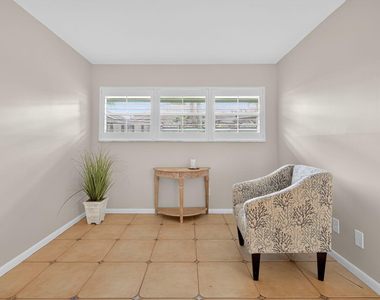 1127 E Seminole Avenue - Photo Thumbnail 17