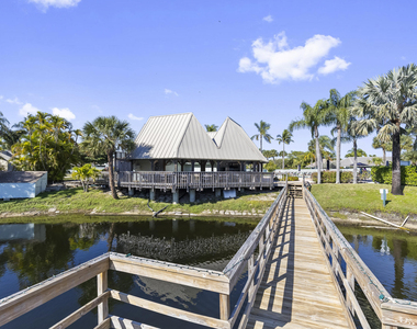 1127 E Seminole Avenue - Photo Thumbnail 35