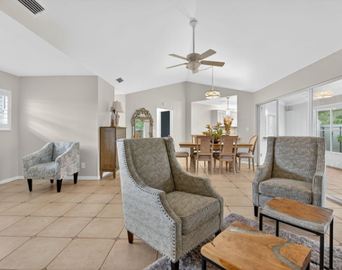1127 E Seminole Avenue - Photo Thumbnail 16