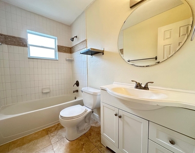 5811 Ne 14th Road - Photo Thumbnail 18