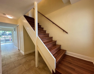 5811 Ne 14th Road - Photo Thumbnail 15