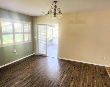 431 Se Dalva Avenue - Photo Thumbnail 2