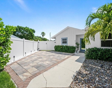 6077 Francis Street - Photo Thumbnail 29