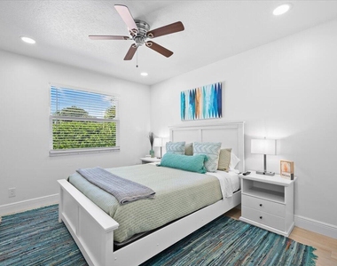 6075 Francis Street - Photo Thumbnail 18