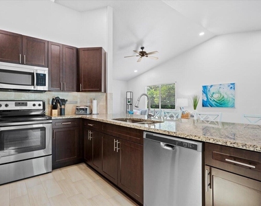 6075 Francis Street - Photo Thumbnail 7