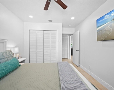 6075 Francis Street - Photo Thumbnail 19