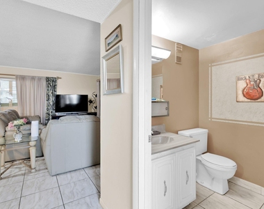 711 Lori Drive - Photo Thumbnail 7