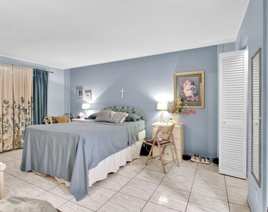 711 Lori Drive - Photo Thumbnail 10