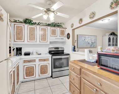 711 Lori Drive - Photo Thumbnail 2