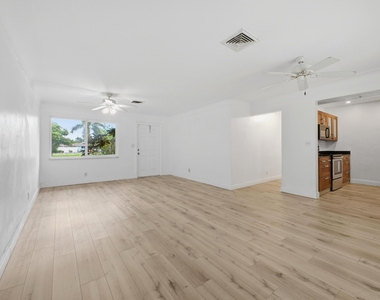 1680 Ne 34th Lane - Photo Thumbnail 11