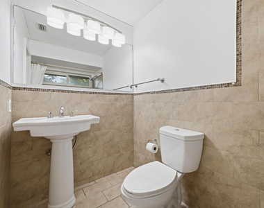 1680 Ne 34th Lane - Photo Thumbnail 18
