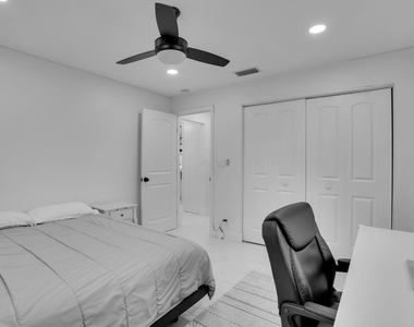 1225 Nw 15th Street - Photo Thumbnail 19
