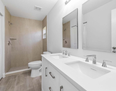1132 11th Street - Photo Thumbnail 10