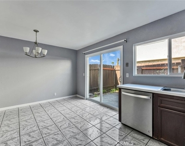 5372 Clairemont Mesa Blvd - Photo Thumbnail 11