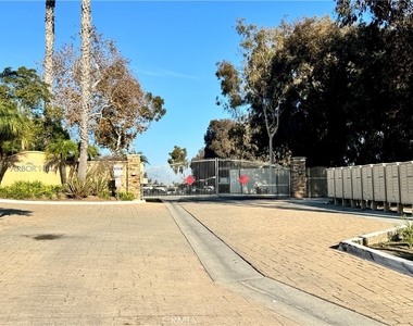 432 Edgehill - Photo Thumbnail 2