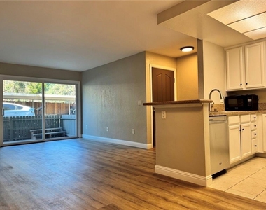 432 Edgehill - Photo Thumbnail 1