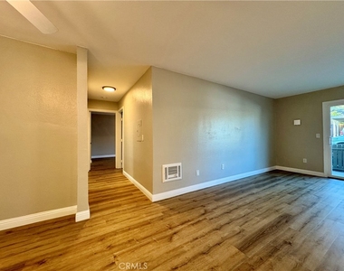 432 Edgehill - Photo Thumbnail 9