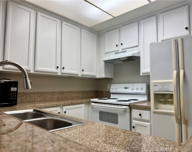 432 Edgehill - Photo Thumbnail 7