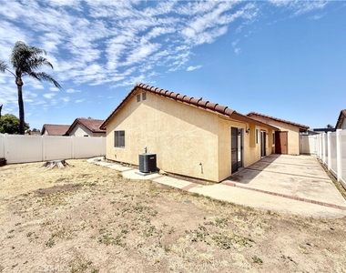 29677 Woodlands Avenue - Photo Thumbnail 24