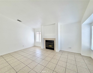 29677 Woodlands Avenue - Photo Thumbnail 4