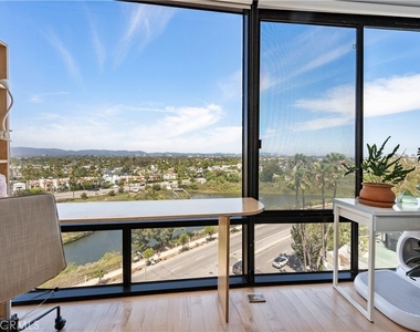 4265 Marina City Drive - Photo Thumbnail 20