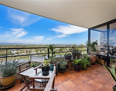 4265 Marina City Drive - Photo Thumbnail 23
