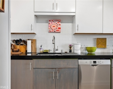4265 Marina City Drive - Photo Thumbnail 10