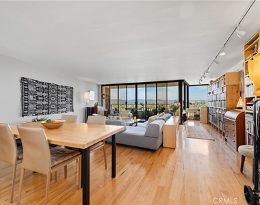 4265 Marina City Drive - Photo Thumbnail 3