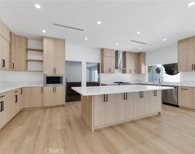 4316 Topanga Canyon - Photo Thumbnail 12