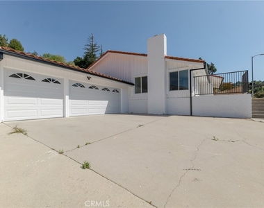 4316 Topanga Canyon - Photo Thumbnail 2