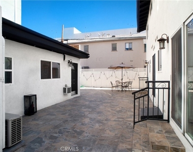 11267 Otsego Street - Photo Thumbnail 8