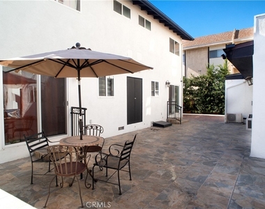 11267 Otsego Street - Photo Thumbnail 9