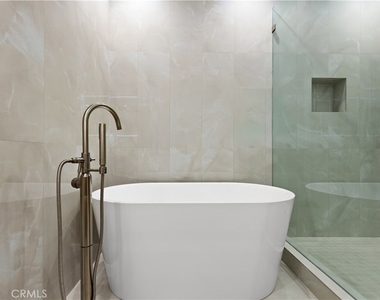 1724 Bluff Place - Photo Thumbnail 22