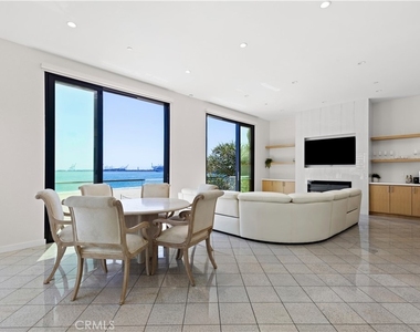 1724 Bluff Place - Photo Thumbnail 3
