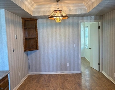 1331 S Patton Avenue - Photo Thumbnail 6